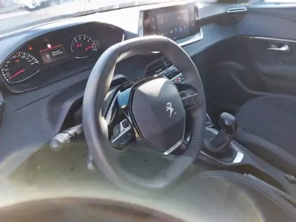 Photo 8 Peugeot 208  PureTech 75 S&S BVM5