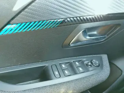 Photo 19 Peugeot 208  PureTech 75 S&S BVM5