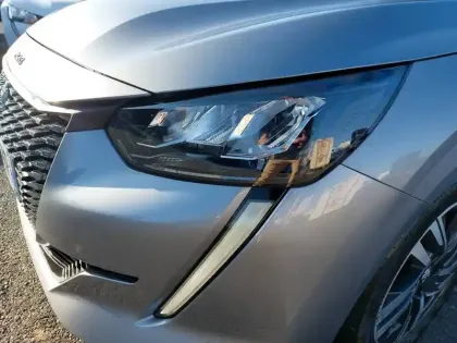 Photo 35 Peugeot 208  PureTech 75 S&S BVM5