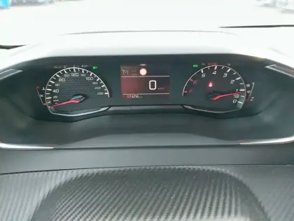 Photo 9 Peugeot 208  PureTech 75 S&S BVM5