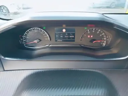 Photo 29 Peugeot 208  PureTech 75 S&S BVM5