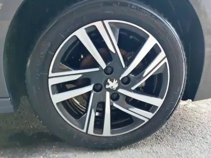 Photo 12 Peugeot 208  PureTech 75 S&S BVM5