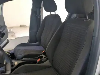 Photo 28 Peugeot 2008  PureTech 100 S&S BVM6