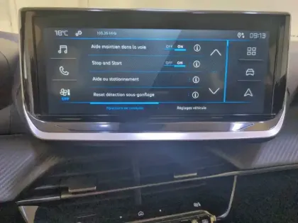 Photo 33 Peugeot 2008  PureTech 100 S&S BVM6