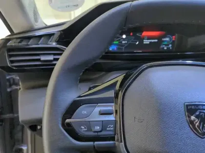 Photo 36 Peugeot 308  PHEV 180 e-EAT8