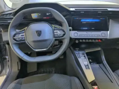 Photo 27 Peugeot 308  PHEV 180 e-EAT8