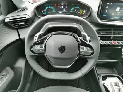 Photo 28 Peugeot 208  Hybrid 100 e-DCS6