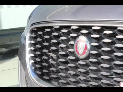 Photo 20 Jaguar F-Pace  P400e Plug-in-Hybrid R-Dynamic SE BVA8 AWD