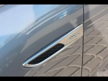 Photo 22 Jaguar F-Pace  P400e Plug-in-Hybrid R-Dynamic SE BVA8 AWD