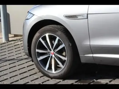 Photo 24 Jaguar F-Pace  P400e Plug-in-Hybrid R-Dynamic SE BVA8 AWD