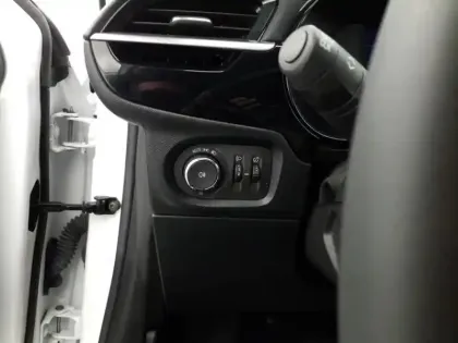 Photo 16 Opel Corsa  Electrique 136 ch & Batterie 50 kWh Elegance Business