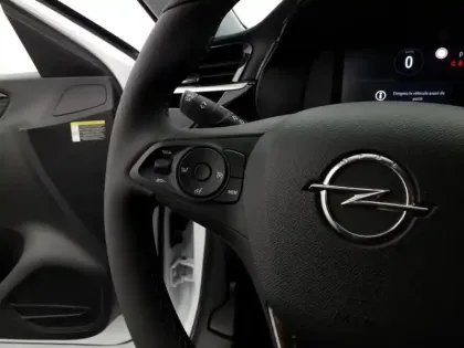 Photo 18 Opel Corsa  Electrique 136 ch & Batterie 50 kWh Elegance Business