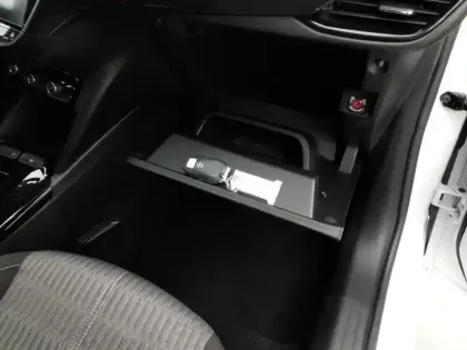 Photo 15 Opel Corsa  Electrique 136 ch & Batterie 50 kWh Elegance Business