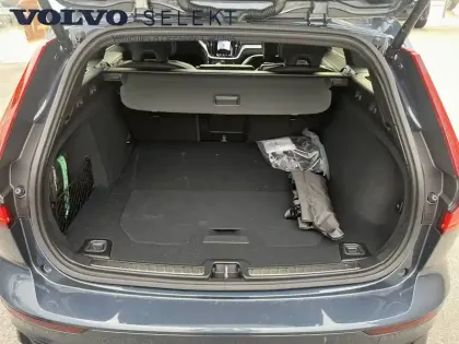 Photo 40 Volvo V60  T6 AWD Hybride Rechargeable 253 ch + 145 ch Geartronic 8