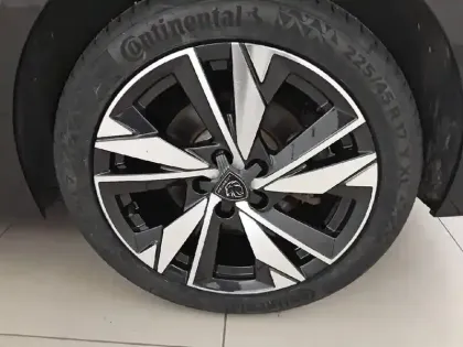 Photo 29 Peugeot 308  PHEV 180 e-EAT8