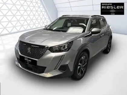 Photo 21 Peugeot 2008  PureTech 100 S&S BVM6