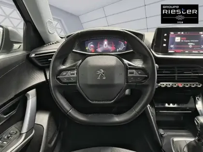 Photo 50 Peugeot 2008  PureTech 100 S&S BVM6