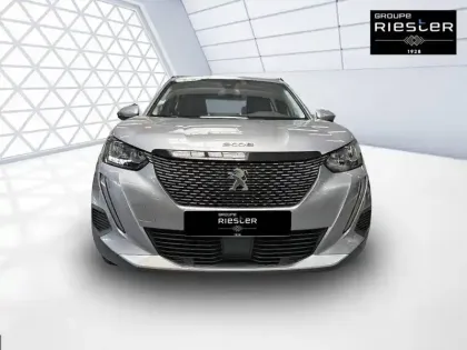 Photo 43 Peugeot 2008  PureTech 100 S&S BVM6