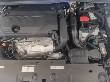 Photo 31 Peugeot 308  PHEV 180 e-EAT8