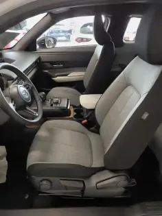 Photo 8 Mazda Mx-30  e-Skyactiv 145 ch