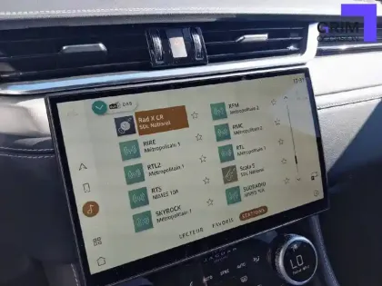 Photo 26 Jaguar F-Pace  2.0 - P400e PHEV AWD BVA8