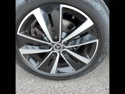 Photo 54 Mercedes EQT  200