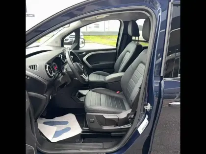 Photo 39 Mercedes EQT  200