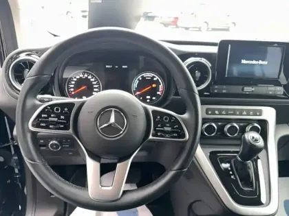 Photo 30 Mercedes EQT  200