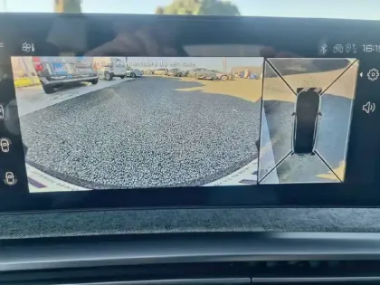 Photo 14 Peugeot 5008  Electrique 73 kWh 210 ch