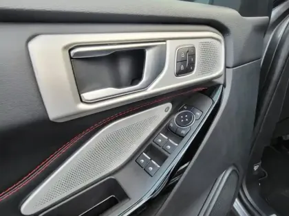 Photo 14 Ford Explorer Gén. III Ph1 ST-Line 5