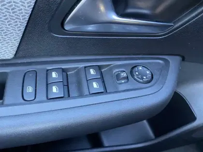 Photo 61 Citroën C4 Gén. III Ph1 C-Series 5