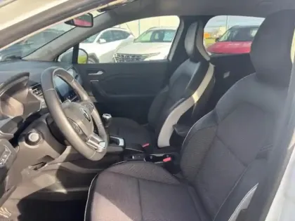 Photo 11 Renault Captur  TCe 90 - 21