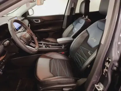 Photo 40 Jeep Compass  1.3 PHEV T4 240 ch 4xe eAWD