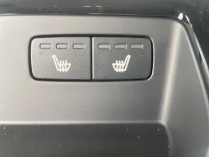 Photo 10 Volvo V60  T6 AWD Hybride Rechargeable 253 ch + 145 ch Geartronic 8