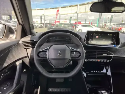 Photo 16 Peugeot 2008  Electrique 136 ch