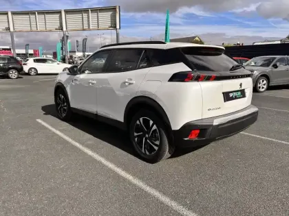Photo 25 Peugeot 2008  Electrique 136 ch