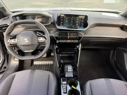 Photo 14 Peugeot 2008  Electrique 136 ch