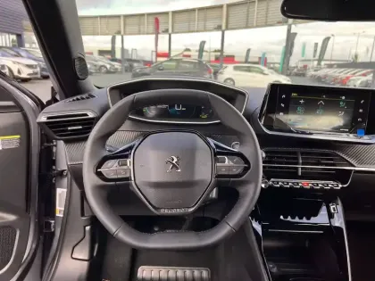 Photo 13 Peugeot 2008  Electrique 136 ch