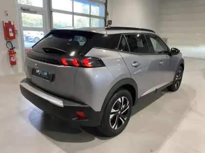 Photo 24 Peugeot 2008  Electrique 136 ch