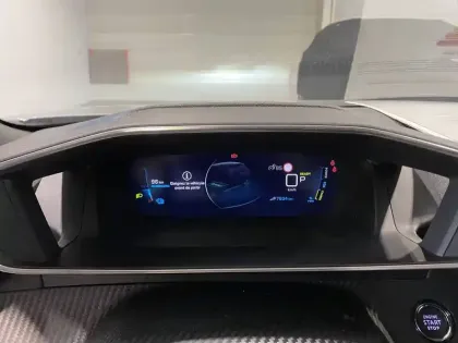 Photo 32 Peugeot 2008  Electrique 136 ch