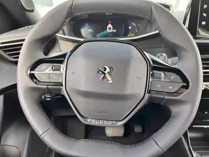 Photo 16 Peugeot 2008  Electrique 136 ch