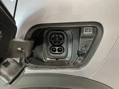 Photo 28 Peugeot 2008  Electrique 136 ch