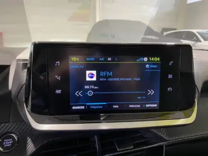 Photo 34 Peugeot 2008  Electrique 136 ch