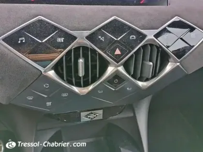 Photo 21 DS DS 3 DS3 Crossback PureTech 130 EAT8 Performance Line+