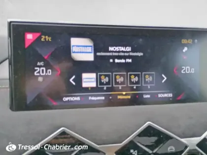 Photo 10 DS DS 3 DS3 Crossback PureTech 130 EAT8 Performance Line+