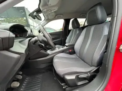 Photo 7 Peugeot 2008  1.2 PureTech 100ch S&S Allure