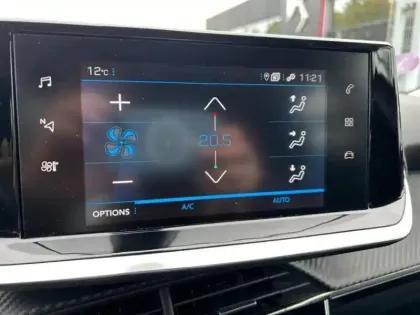 Photo 14 Peugeot 2008  1.2 PureTech 100ch S&S Allure