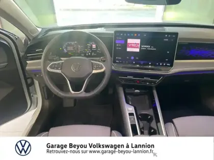 Photo 5 Volkswagen Passat  SW 1.5 eTSI 150ch Elegance DSG7