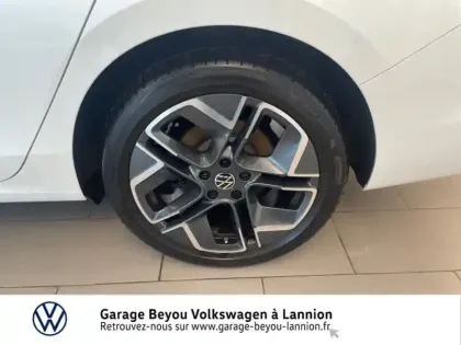 Photo 14 Volkswagen Passat  SW 1.5 eTSI 150ch Elegance DSG7