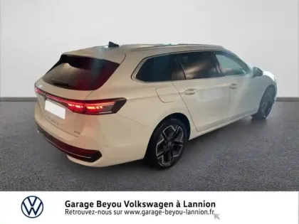 Photo 2 Volkswagen Passat  SW 1.5 eTSI 150ch Elegance DSG7